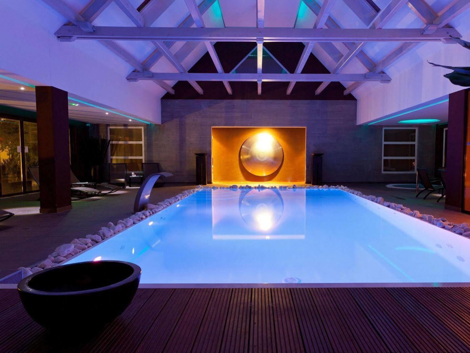 Logis La Source Des Sens Hotel 4*